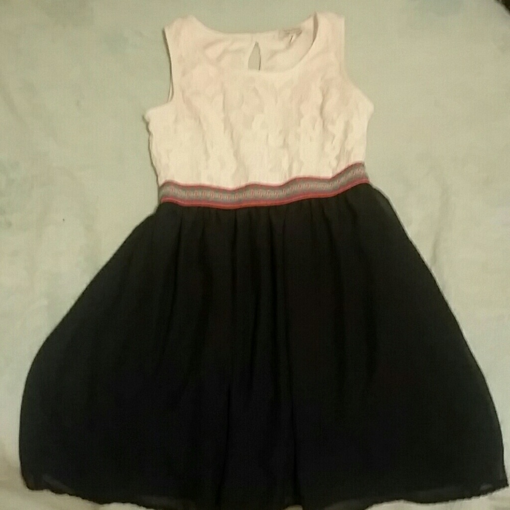 Navy blue and white flowy spring dress